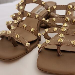 STEVE MADDEN Women's Gold Studded Spiked Strappy Wedding Party Stacked Heel 6.5